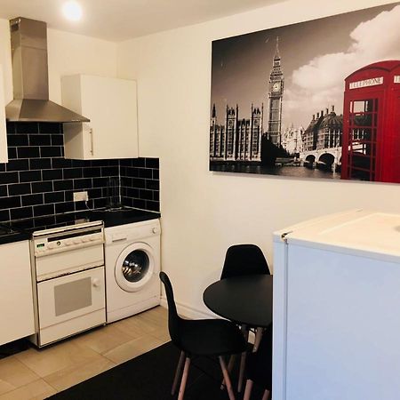 Spacious Studio Flat- Watford Junction & Harry Potter World Luaran gambar